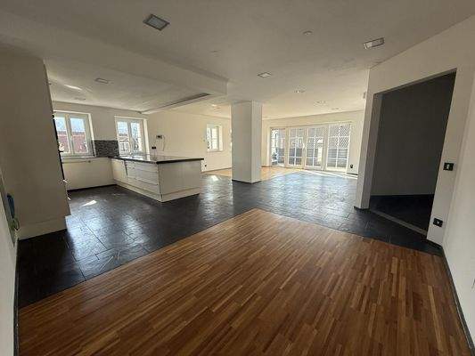 20251014_114442649_iOS