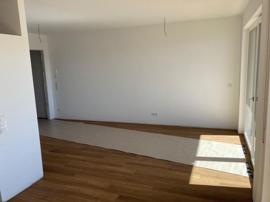 Großzügige Wohnfläche mit viel Tageslicht