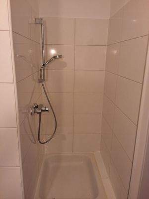 Dusche mit Handbrause