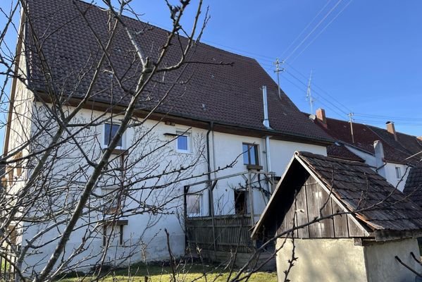 Rückseite mit Garten