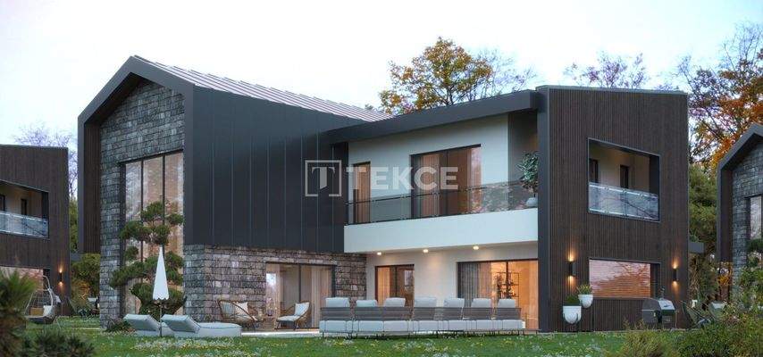 Villas with Private Pools in a Complex in Döşemealtı Antalya