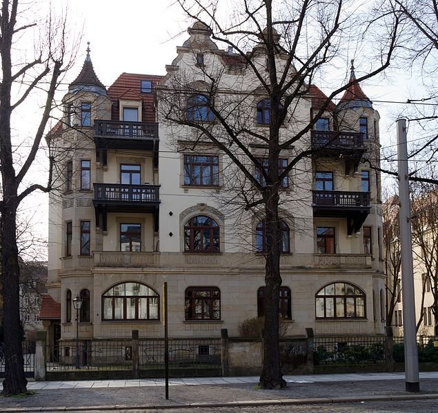 7 Zimmer Wohnung in Dresden (Striesen-Süd)