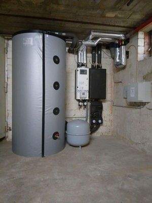 Fernwärmeanschluss im Keller