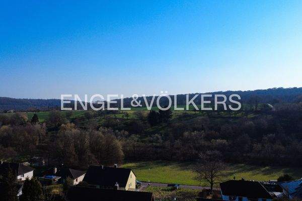 Idyllische Lage in Auringen