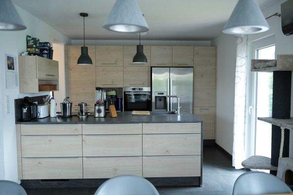 Einbauküche  mit hochwertigen Geräten