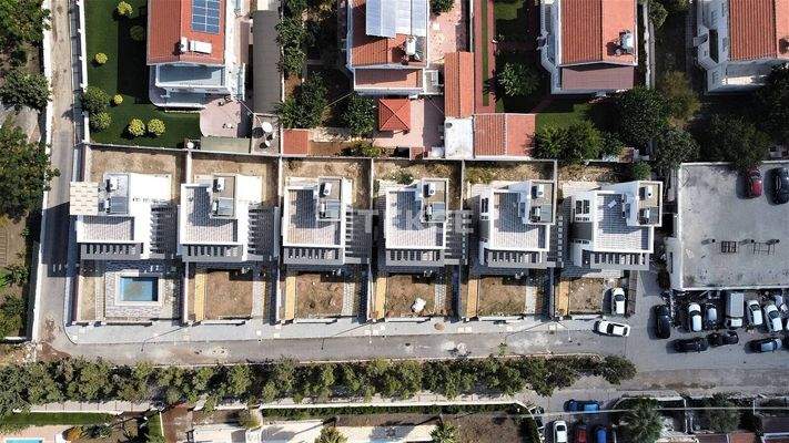 Triplex Villas with Optional Pool Close to the Sea in Girne