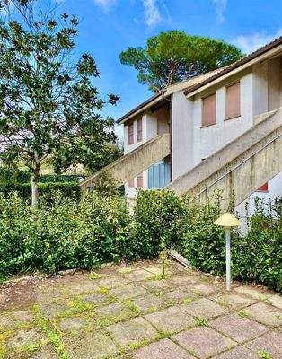 Reihenhaus Trifamigliare