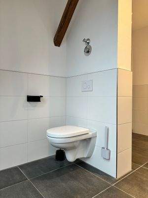 Dusch-/Wannenbad im DG