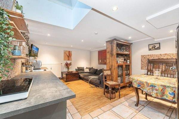 Wohn-, Küchen- und Essbereich