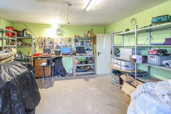 Werkstatt an der Garage