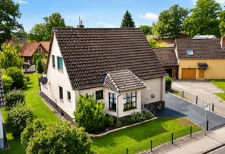 Straßenansicht