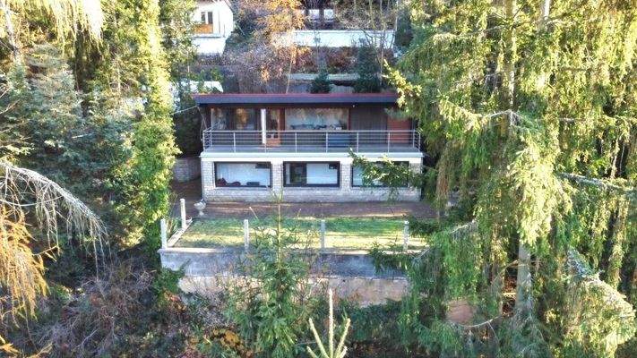 Blick von der Seeseite auf die Terrasse