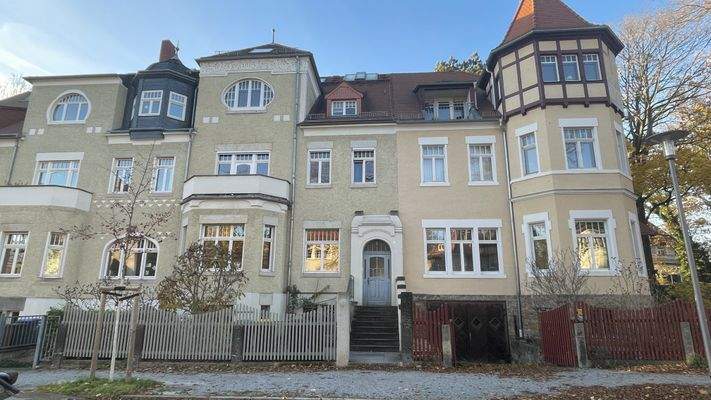 Hausansicht von der Straße