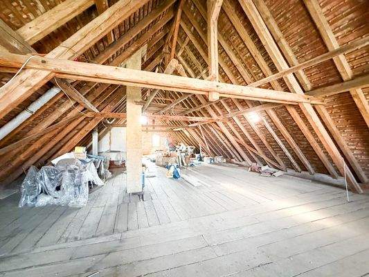 Unausgebautes Dachgeschoss