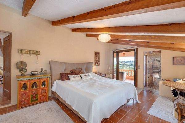 Master bedroom im Obergeschoss