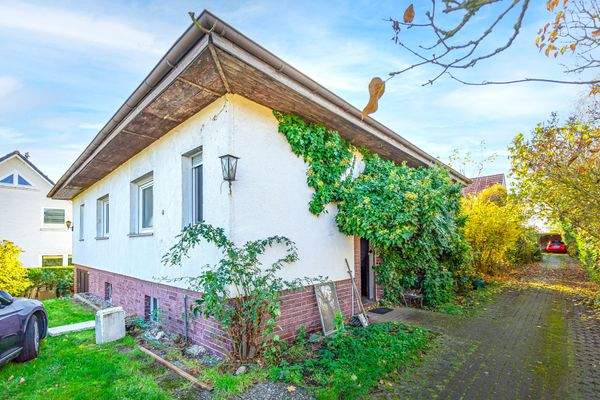 Zufahrtsweg und Hauseingang