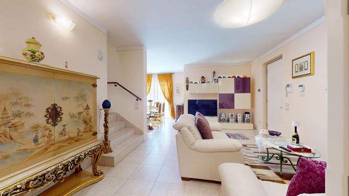 NA-072-10-Villetta-Bifamiliare-con-giardino-e-gara