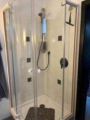 Dusche im zweiten Bad