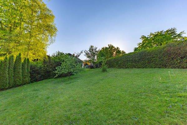 Geschütztes und ruhiges Grundstück