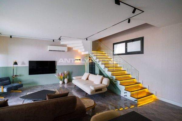 Luxe Detached Houses Within Walking Distance of the Sea in Alanya