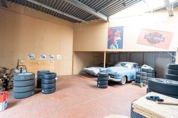 Halle 2 Mittelgebäude