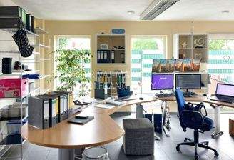 Teilans. Büro