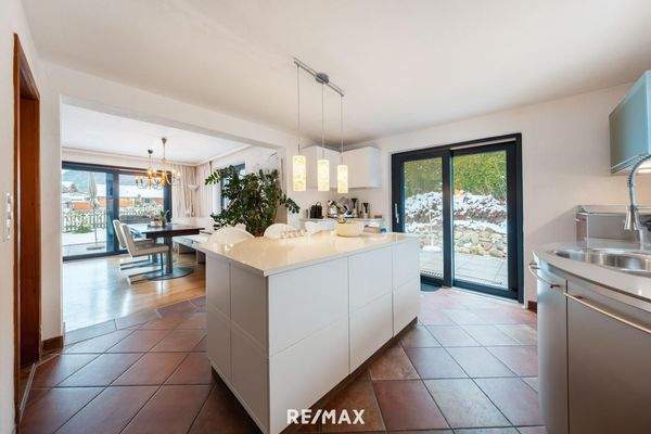 Bar Blick Richtung Essbereich