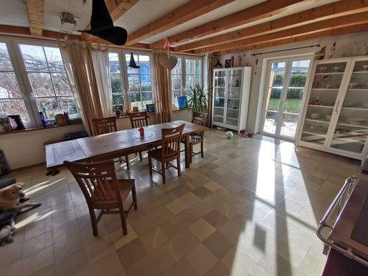 EG-Essraum mit Terrassenzugang