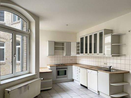 Küche mit Einbauküche.JPG