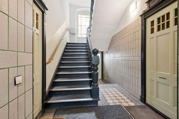 backbone_583183-A_034_HD