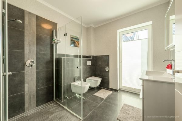 Duschbad EG