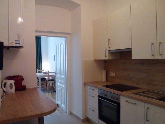 Küche inkl. Kafeemaschine, Wasserkocher und Küchenzeile