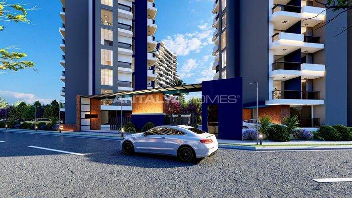 Flats in Expansive Project in Mersin Few Steps from the Sea