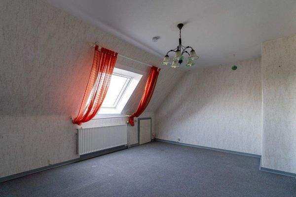 Obergeschoss - Das zweite Schlafzimmer 2.jpg