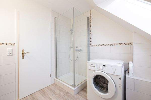 Duschbad im DG, Ansicht III