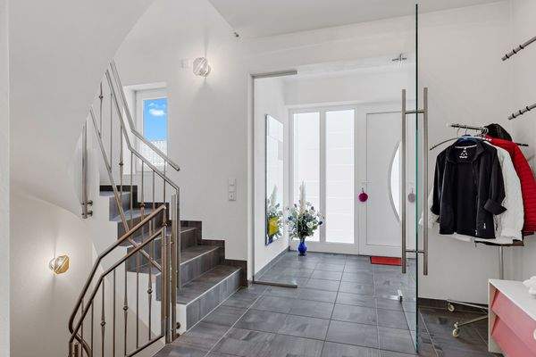 Eingangsbereich und Treppenhaus