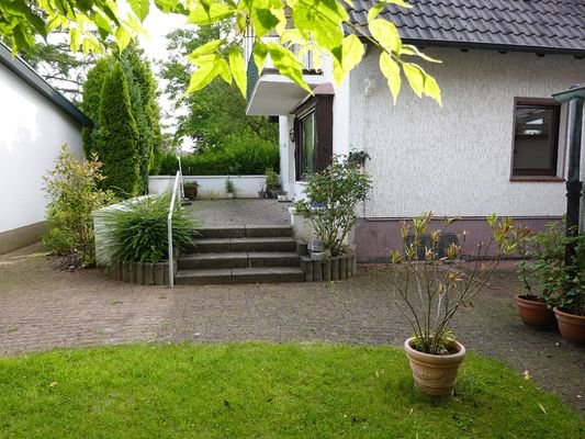 Terrasse mit Gartenzugang