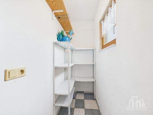 CAM02839G0-PR0332-STILL007