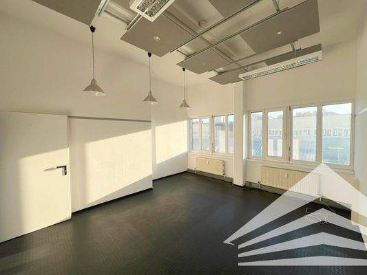 Büroraum groß 2