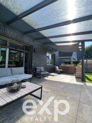 überdachte Terrasse