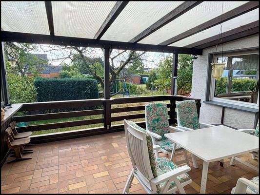 EG überdachte Terrasse