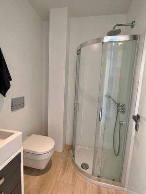 Einzigartige Villa am Meer mit Innenpool, Gärten und Gästehaus