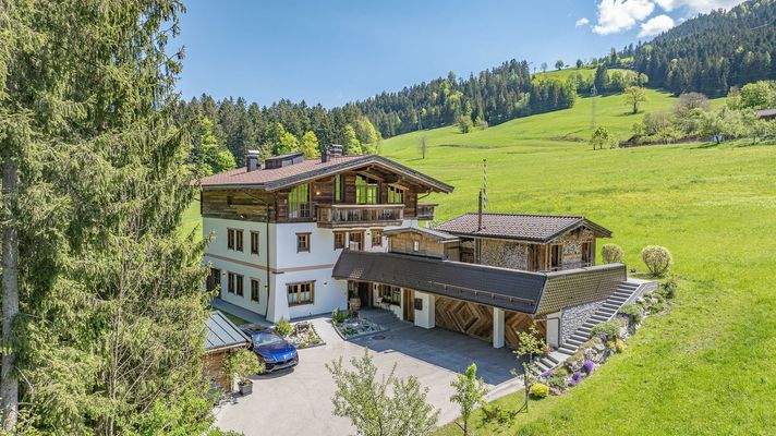 KITZIMMO-Luxusvilla mit Kaiserblick in Alleinlage kaufen - Immobilien Scheffau.