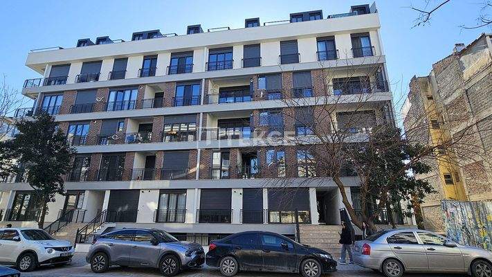 Duplex Apartment Close to the Bağdat Street in Kadıköy
