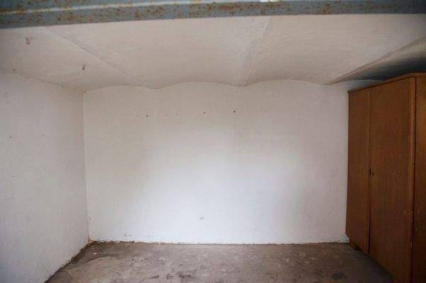 Schuppen innen als Garage nutzbar