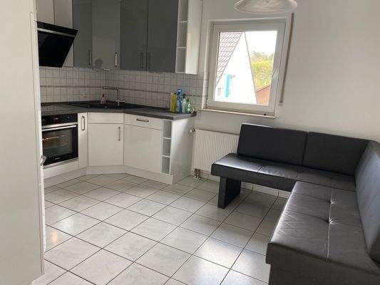 Küche mit Einbauküche