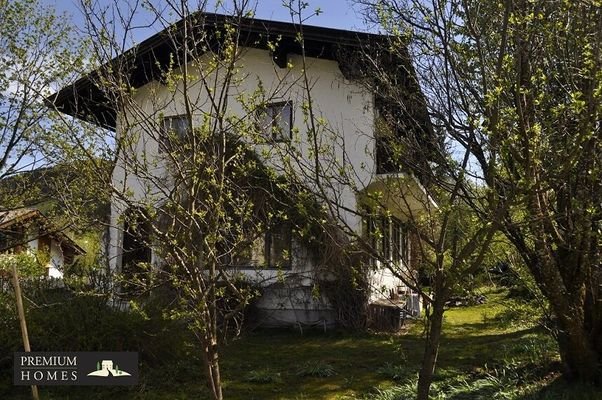 NIEDERAU - Einfamilienhaus - Sanierungsobjekt - in sonniger Lage - Hausansicht