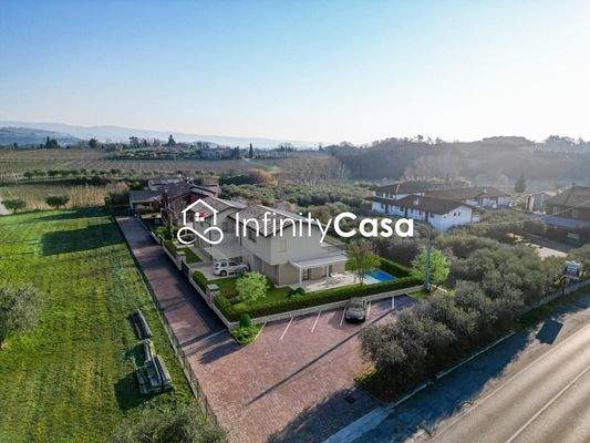 WhatsApp Image 2025-10-21 at 09.44.50 (2)