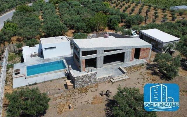 Kreta, Petrokefali: Villa mit Pool und großem Garten zu verkaufen