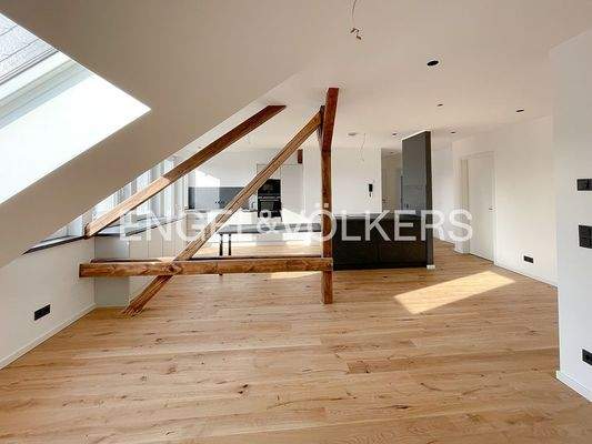 Blick vom Wohnbereich in die Küche